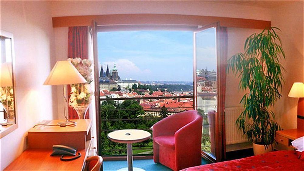 פראג Hotel Troja מראה חיצוני תמונה
