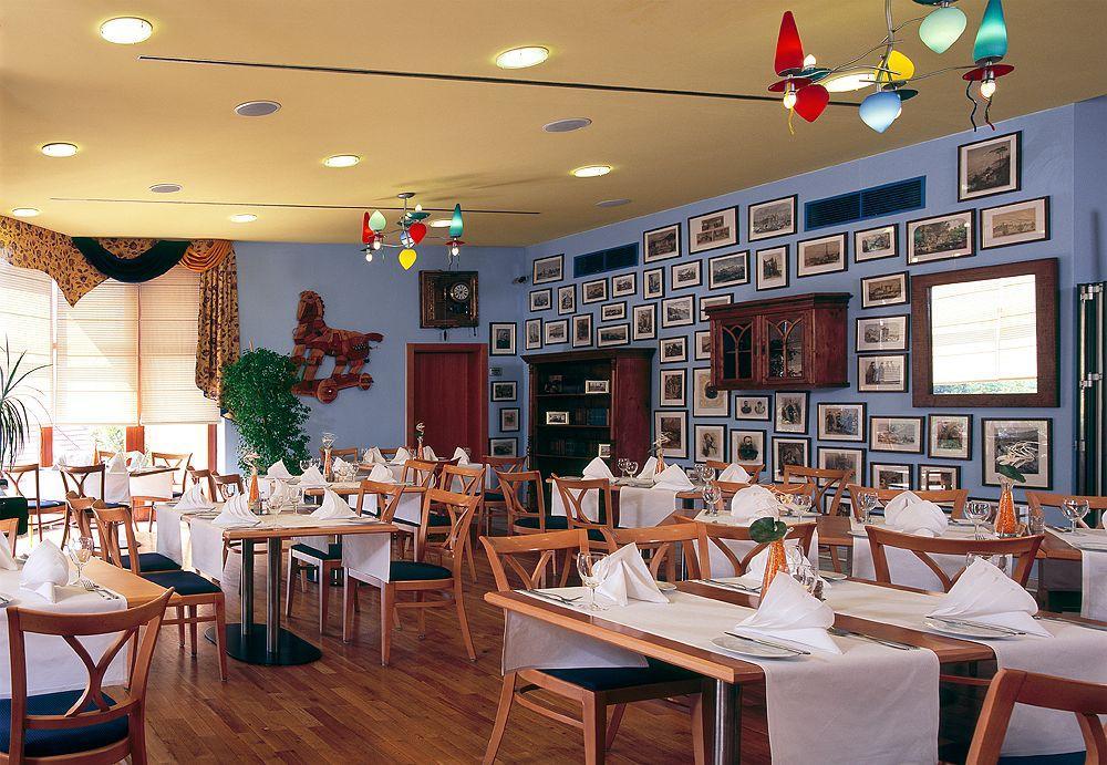 פראג Hotel Troja מראה חיצוני תמונה