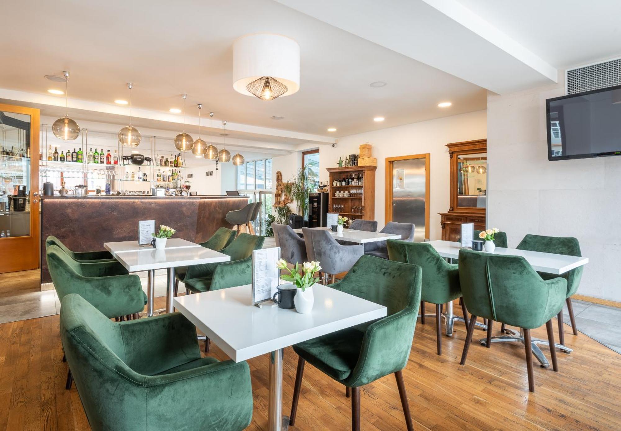 פראג Hotel Troja מראה חיצוני תמונה