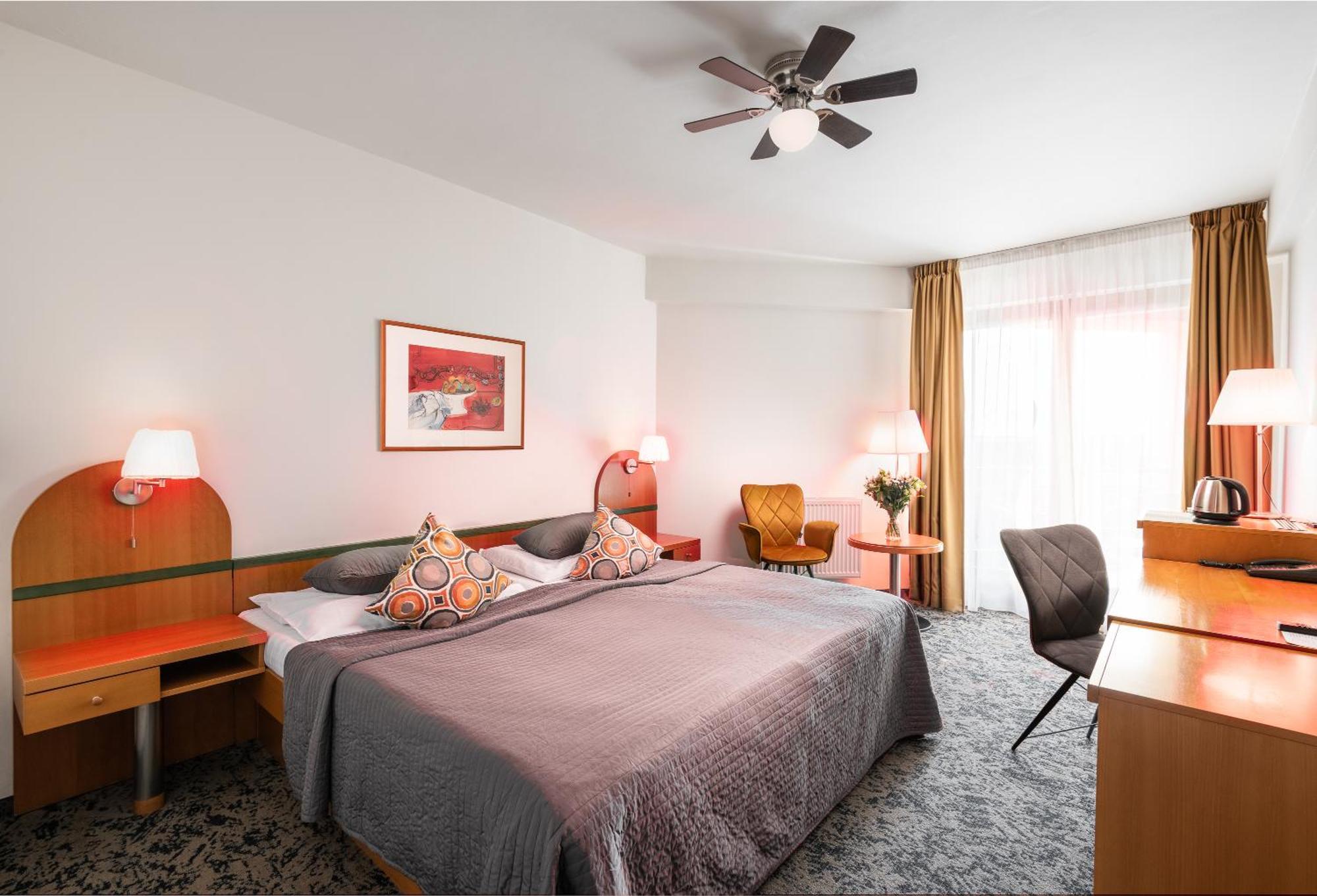 פראג Hotel Troja מראה חיצוני תמונה