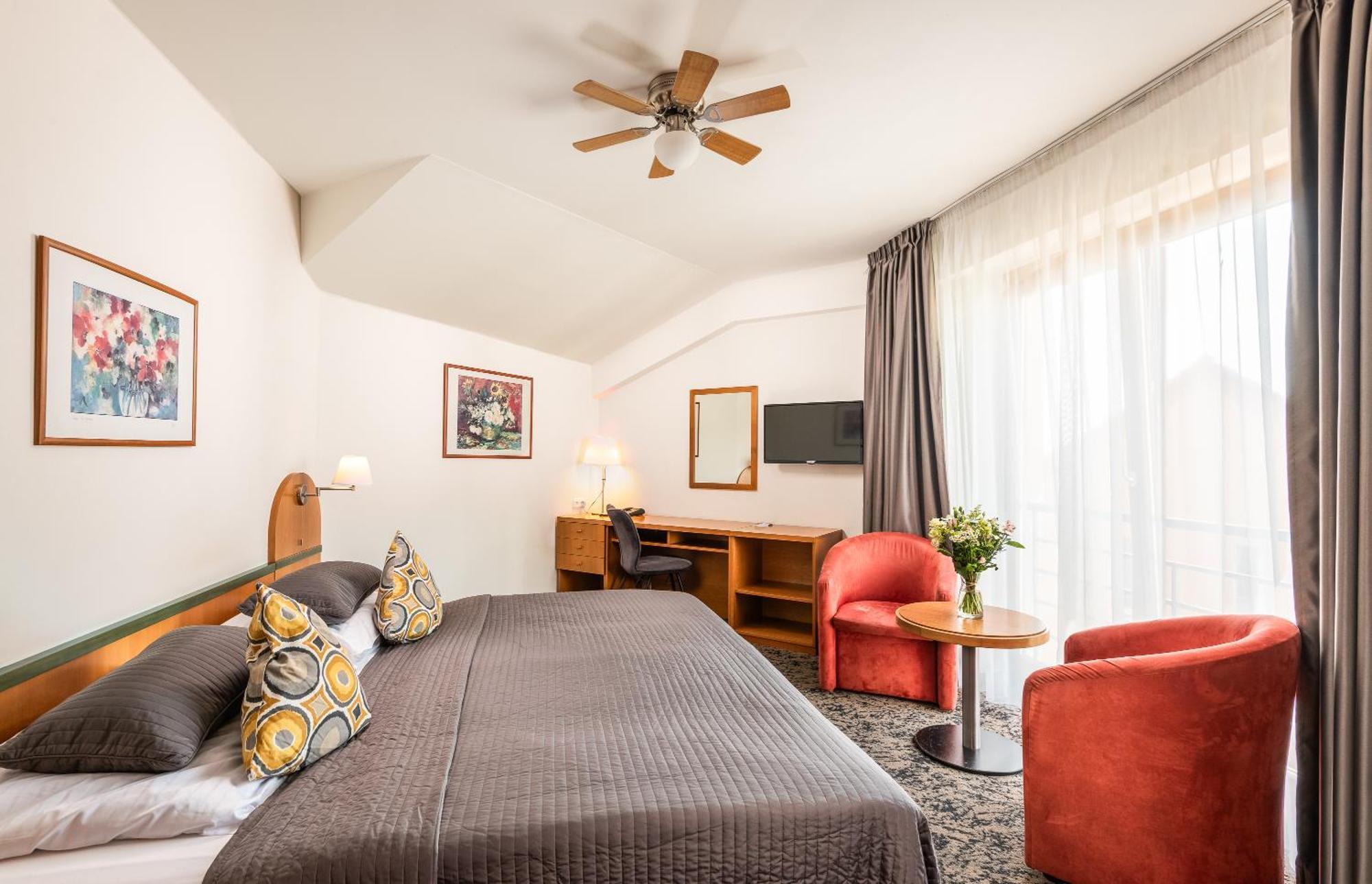 פראג Hotel Troja מראה חיצוני תמונה