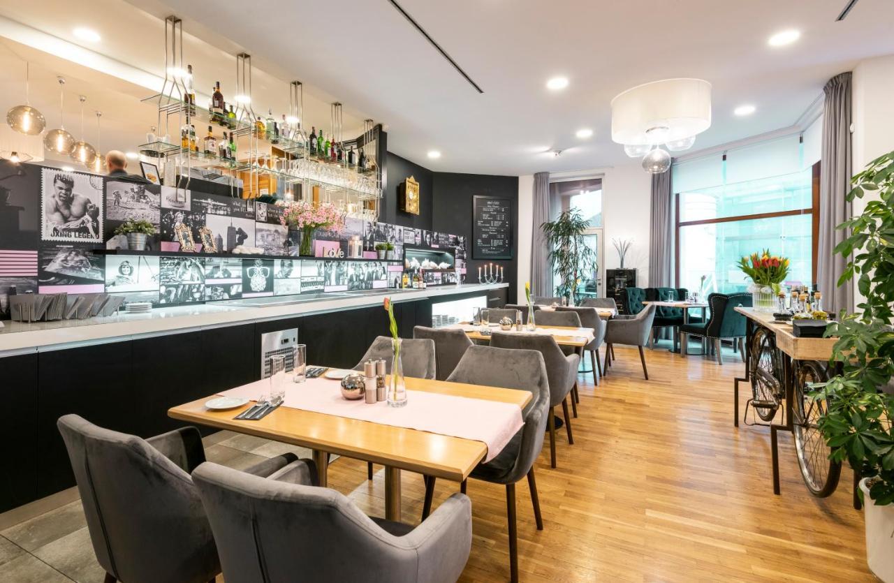 פראג Hotel Troja מראה חיצוני תמונה